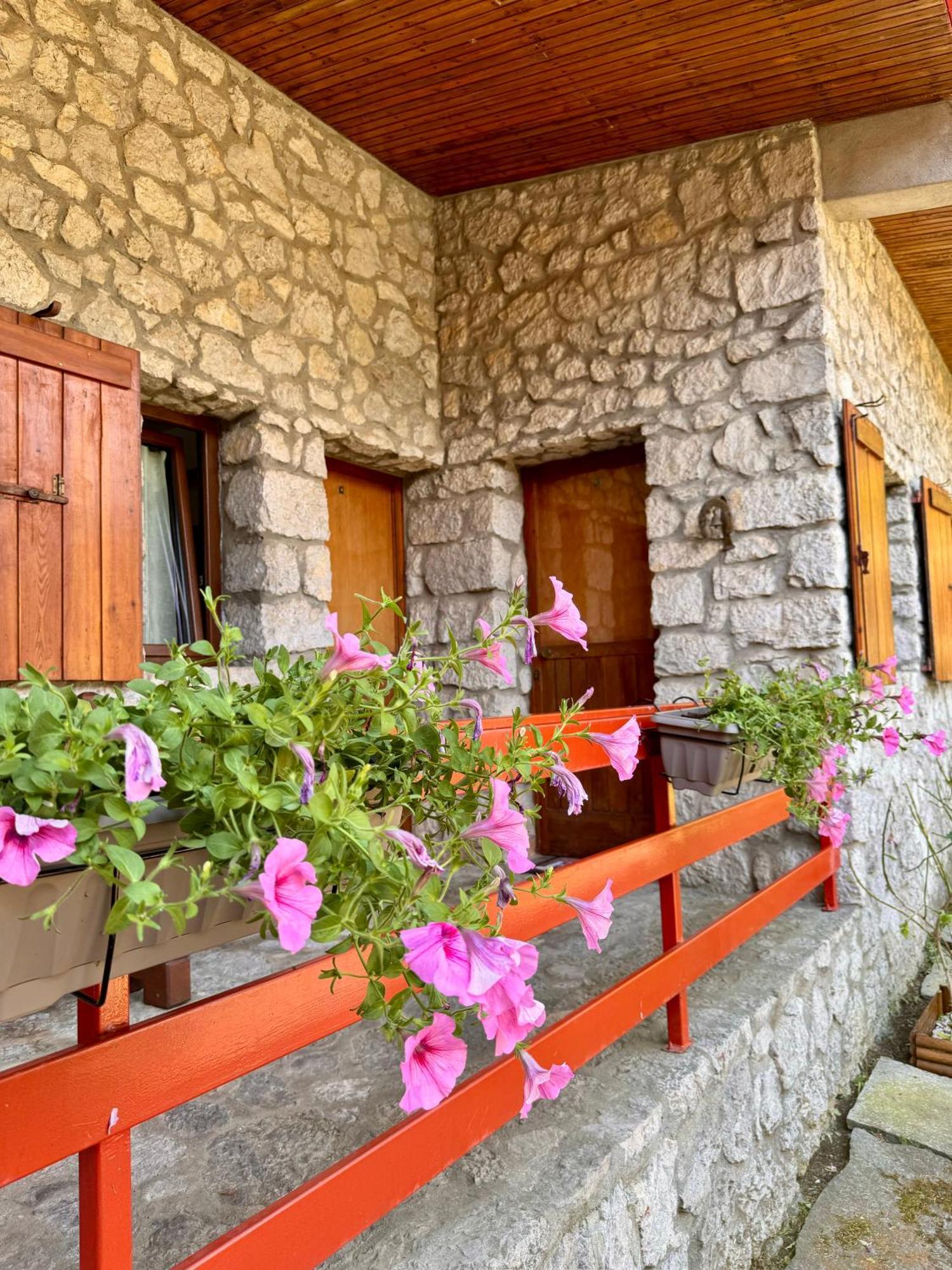 Villa Drago Chalet Oltre il Colle المظهر الخارجي الصورة